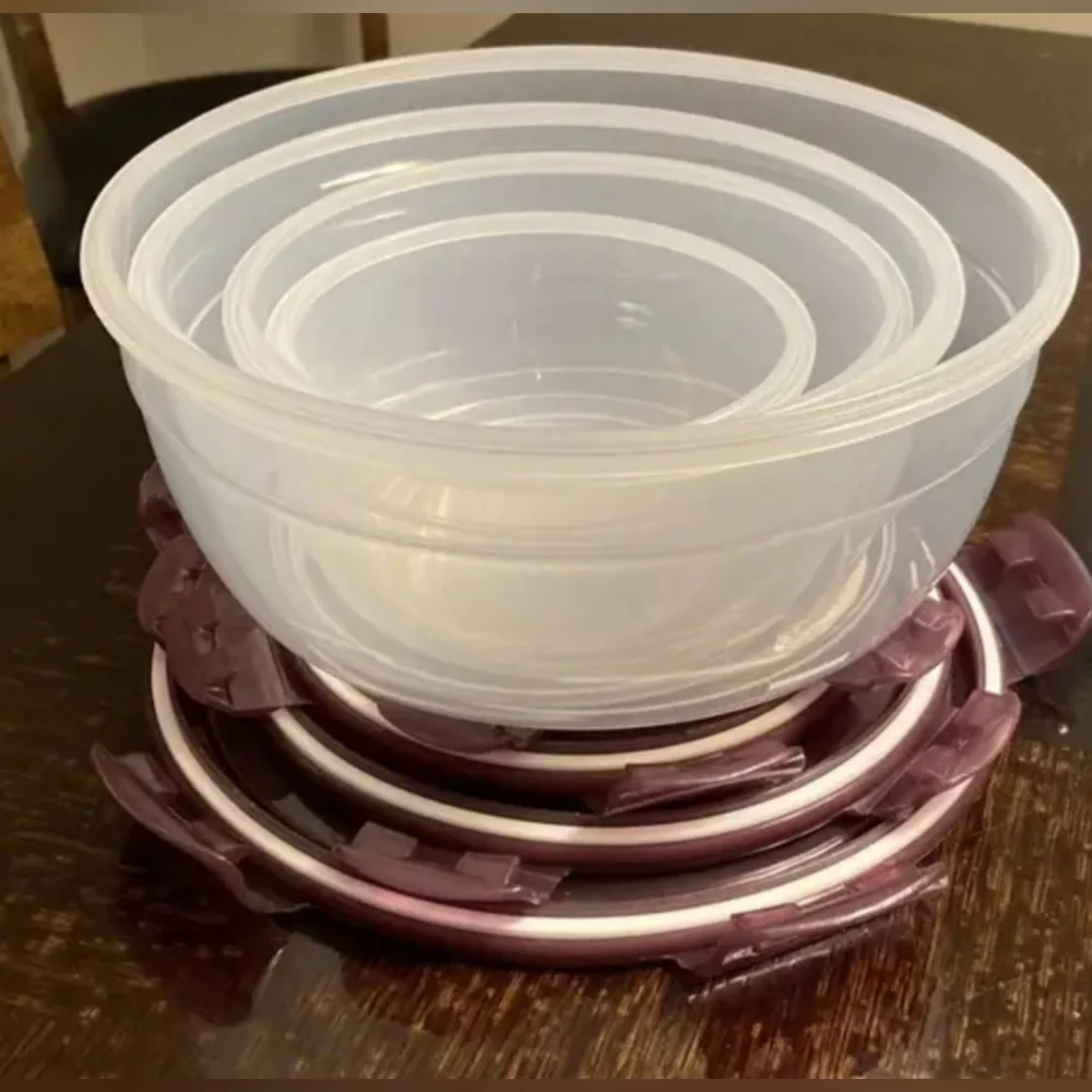 4 Burgundy Mixing Bowls w/Lid